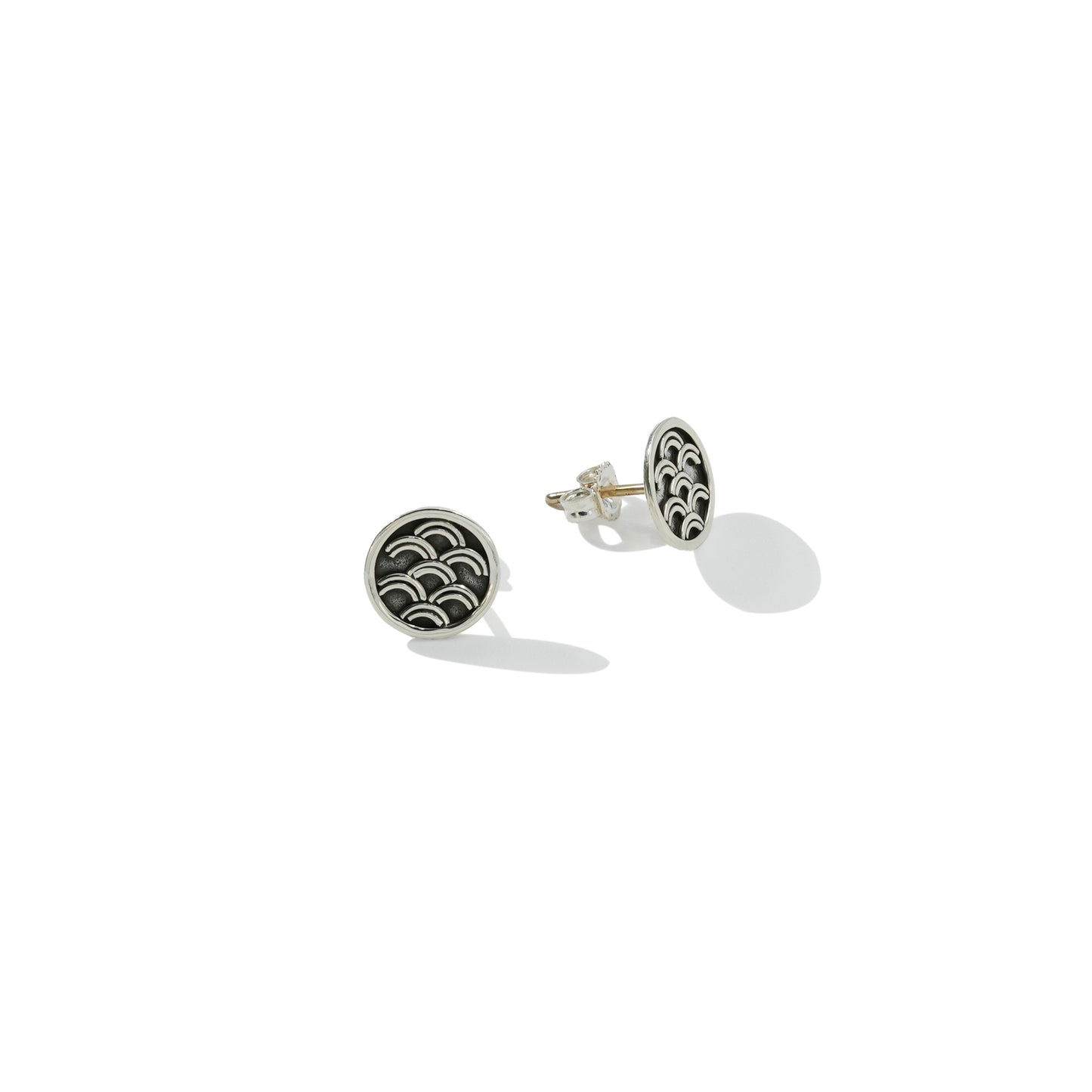 EARRING STUD ROUND NAGA