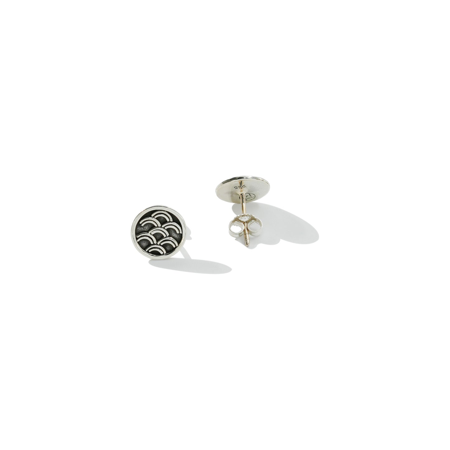 EARRING STUD ROUND NAGA