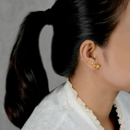 EARRING FLOWER BRUSHED 18K GOLD PLATED